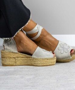 Alternative view of Alpargata con cuña Clara Visón.