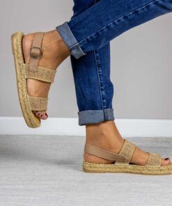 Alternative view of Alpargata plana Valeria Cuero.