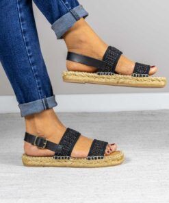 Alpargata plana Valeria Negra.