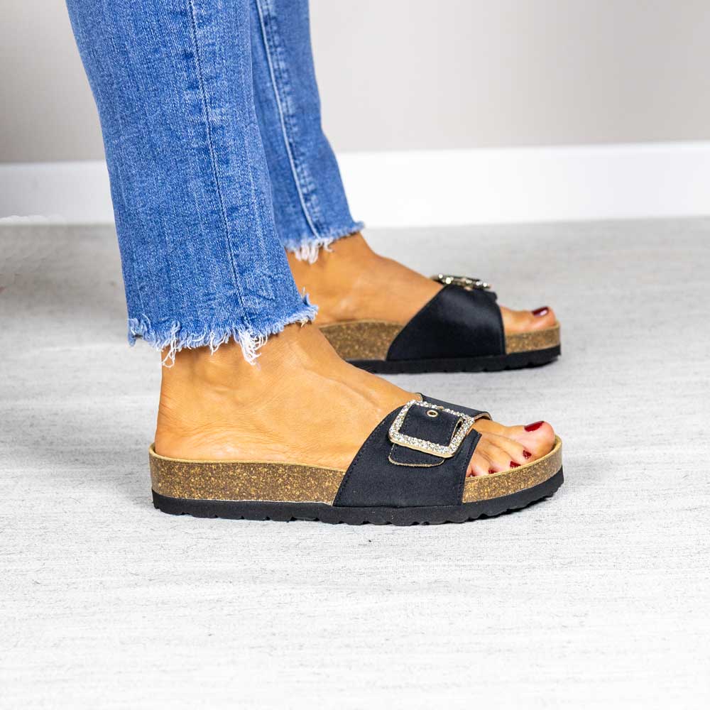 Calzado bio de mujer modelo Alba color negro con suela confortable Maretas