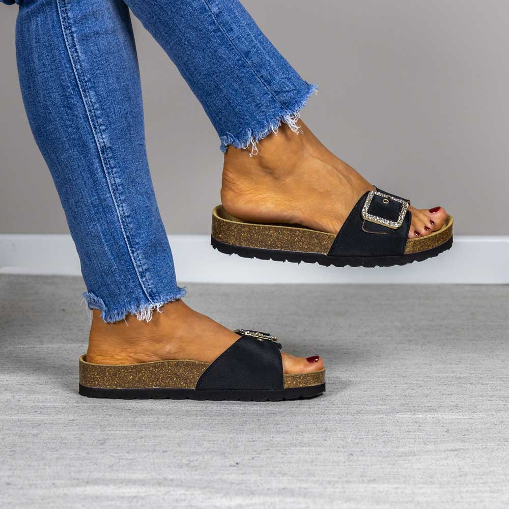 Calzado bio de mujer modelo Alba color negro con suela confortable Maretas