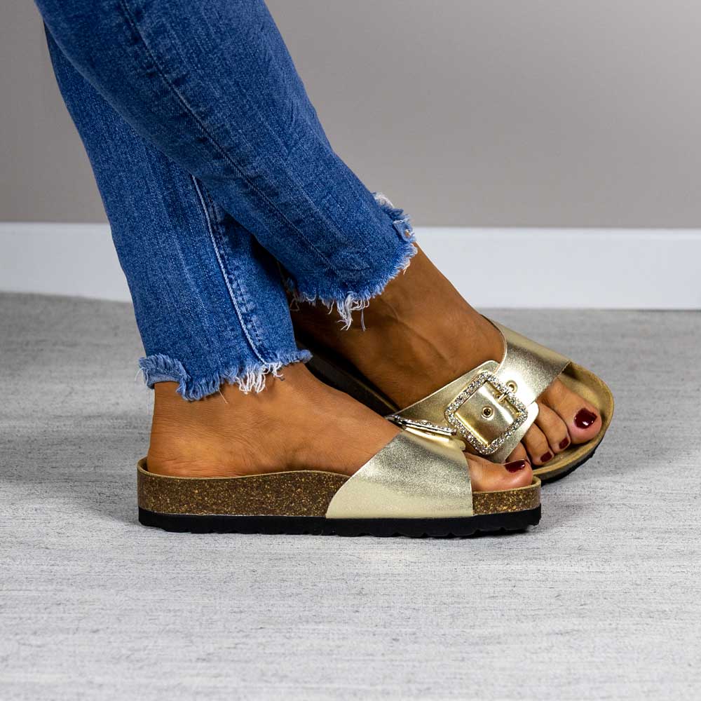BioAlbaOro5 Calzado bio de mujer modelo Alba color oro piel con suela confortable Maretas