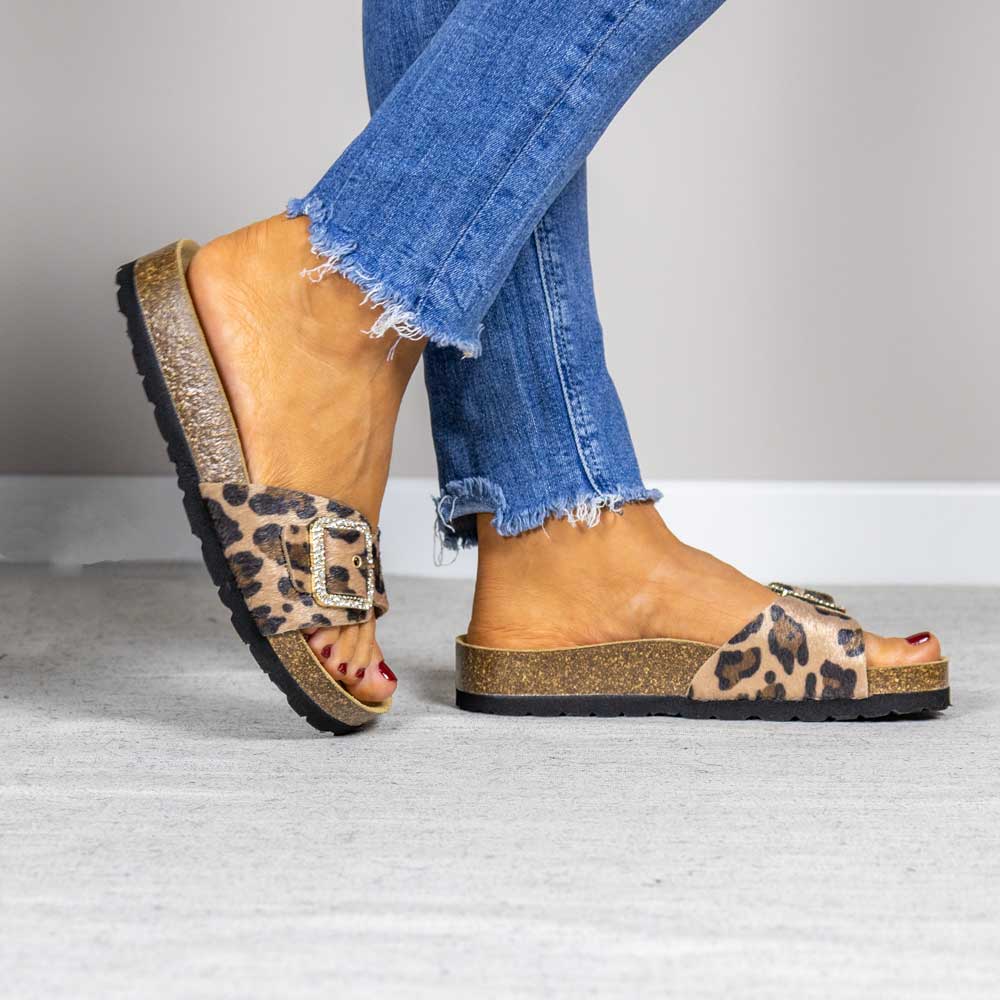 Calzado bio de mujer modelo Alba color animal print tanzania con suela confortable Maretas