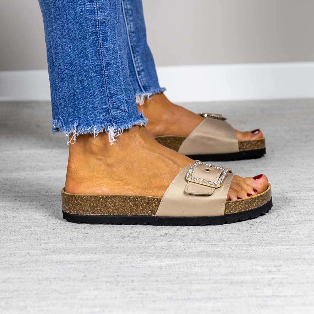 BioAlbaTaupe3 Calzado bio de mujer modelo Alba color taupe con suela confortable Maretas